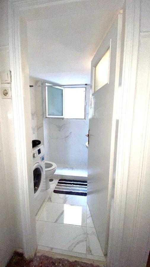 The Bohemian In Exarcheia Athens Center Apartment Exterior foto
